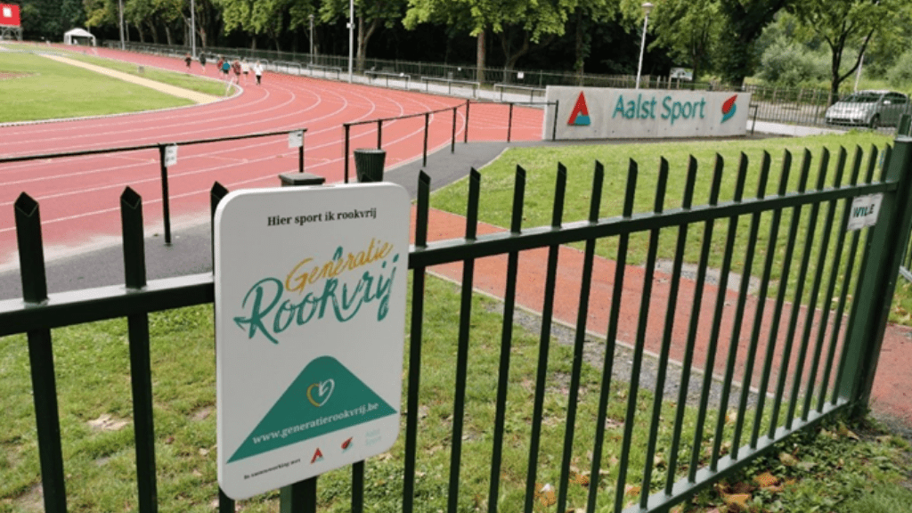Aalst maakt haar sportterreinen rookvrij